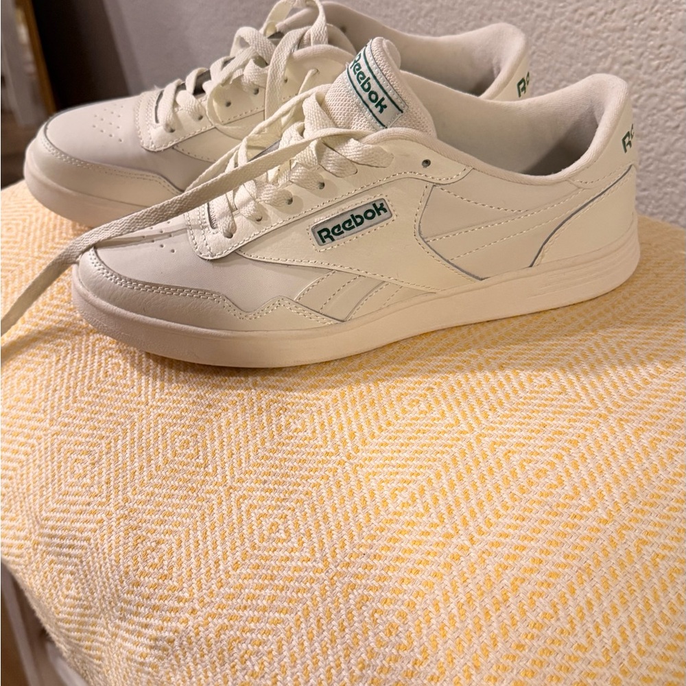 Reebok White and Green Comfort Footbed Sneakers